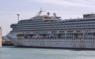 Carnival salva del desguace al crucero ‘Victory’ y lo reformará en la Bahía